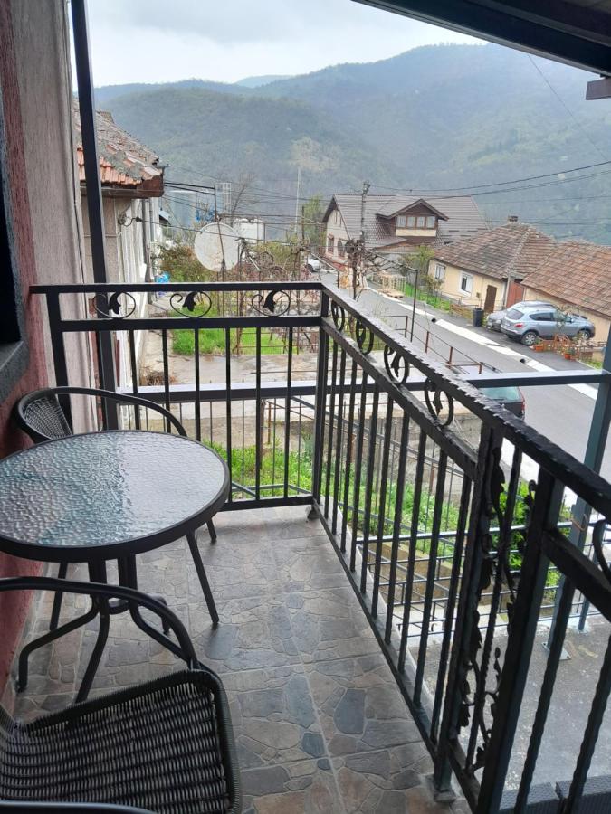 Ferienwohnung Casa Emilia Orşova Exterior foto